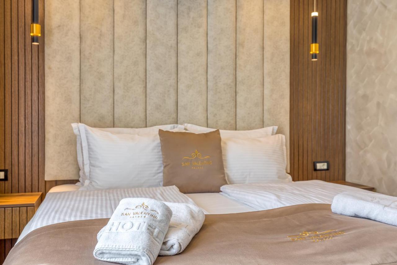Aparthotel San Valentino Palace à Umag Extérieur photo
