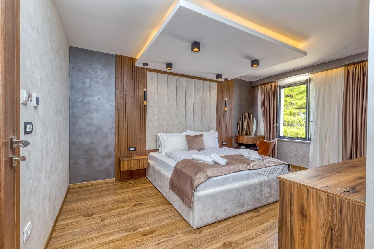 Aparthotel San Valentino Palace à Umag Extérieur photo