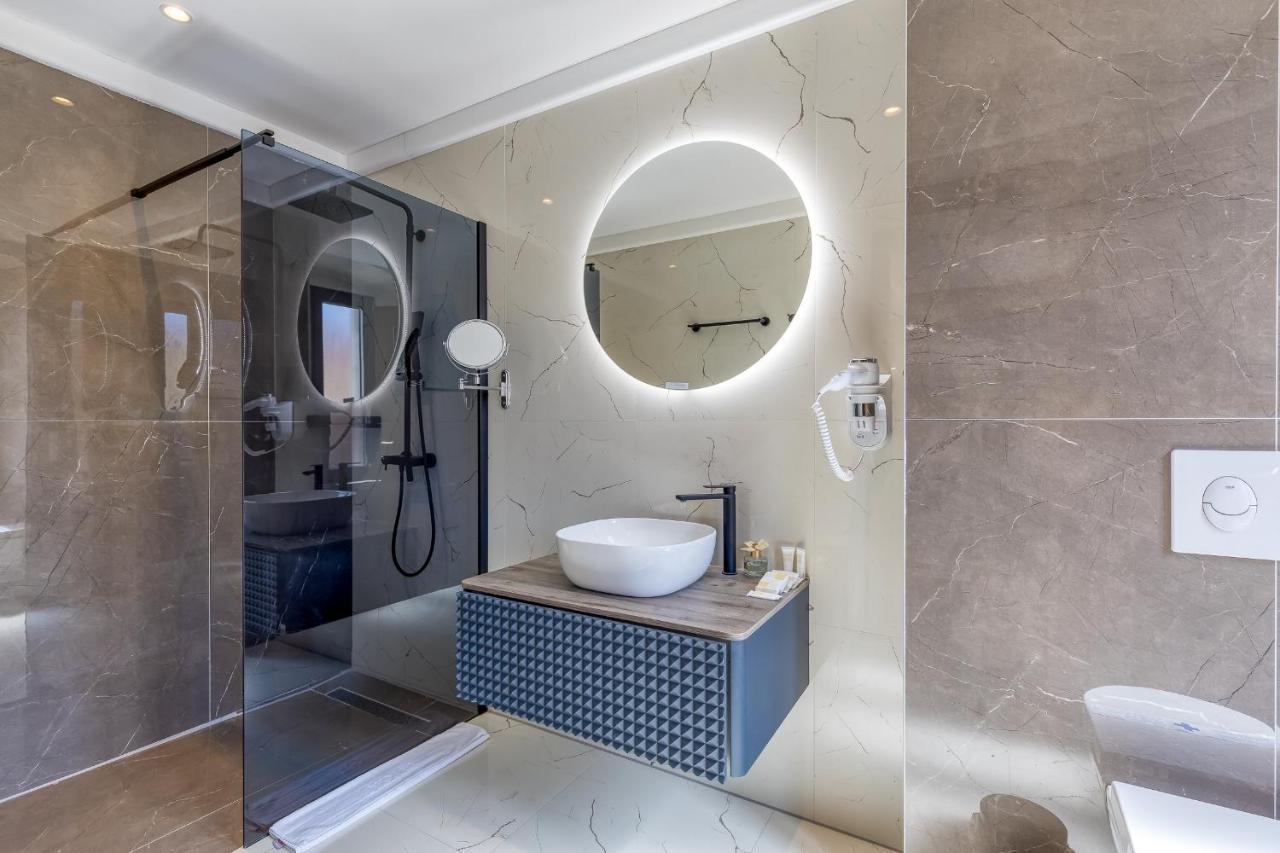 Aparthotel San Valentino Palace à Umag Extérieur photo