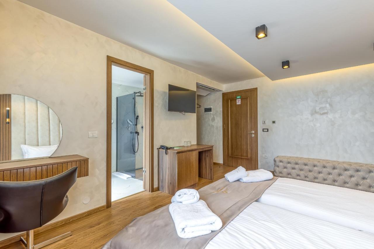 Aparthotel San Valentino Palace à Umag Extérieur photo