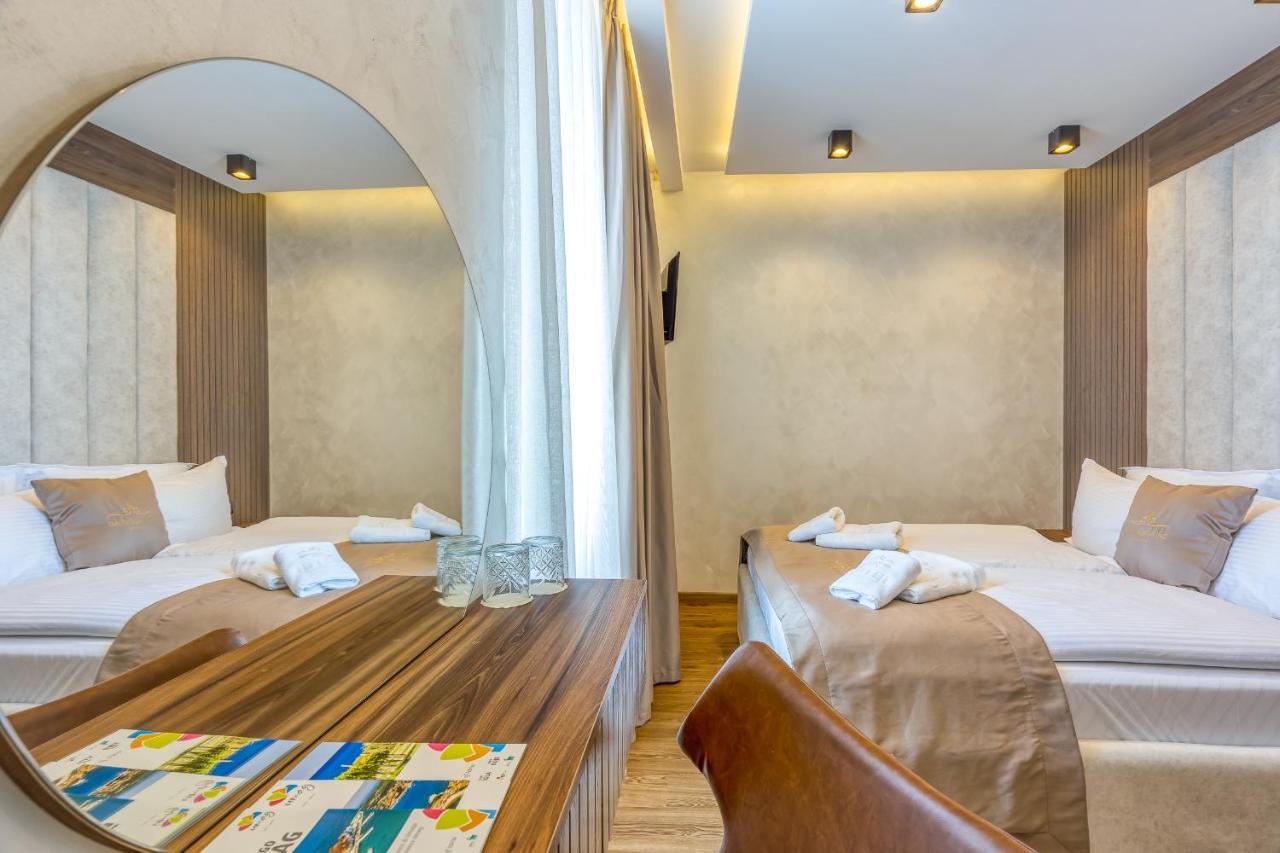 Aparthotel San Valentino Palace à Umag Extérieur photo