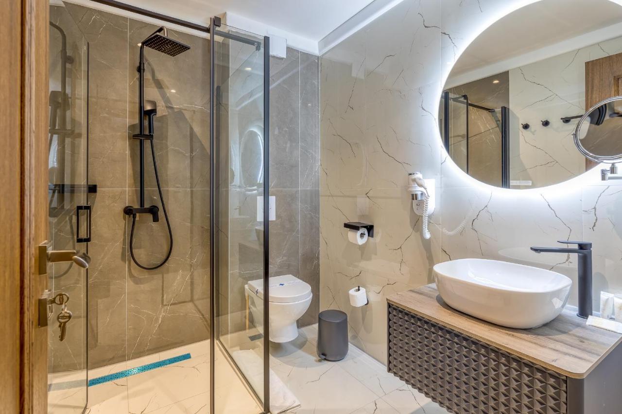 Aparthotel San Valentino Palace à Umag Extérieur photo