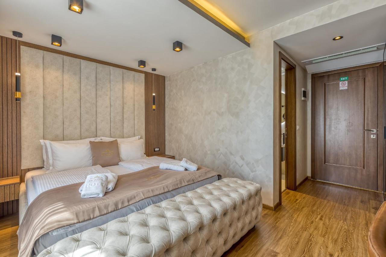 Aparthotel San Valentino Palace à Umag Extérieur photo