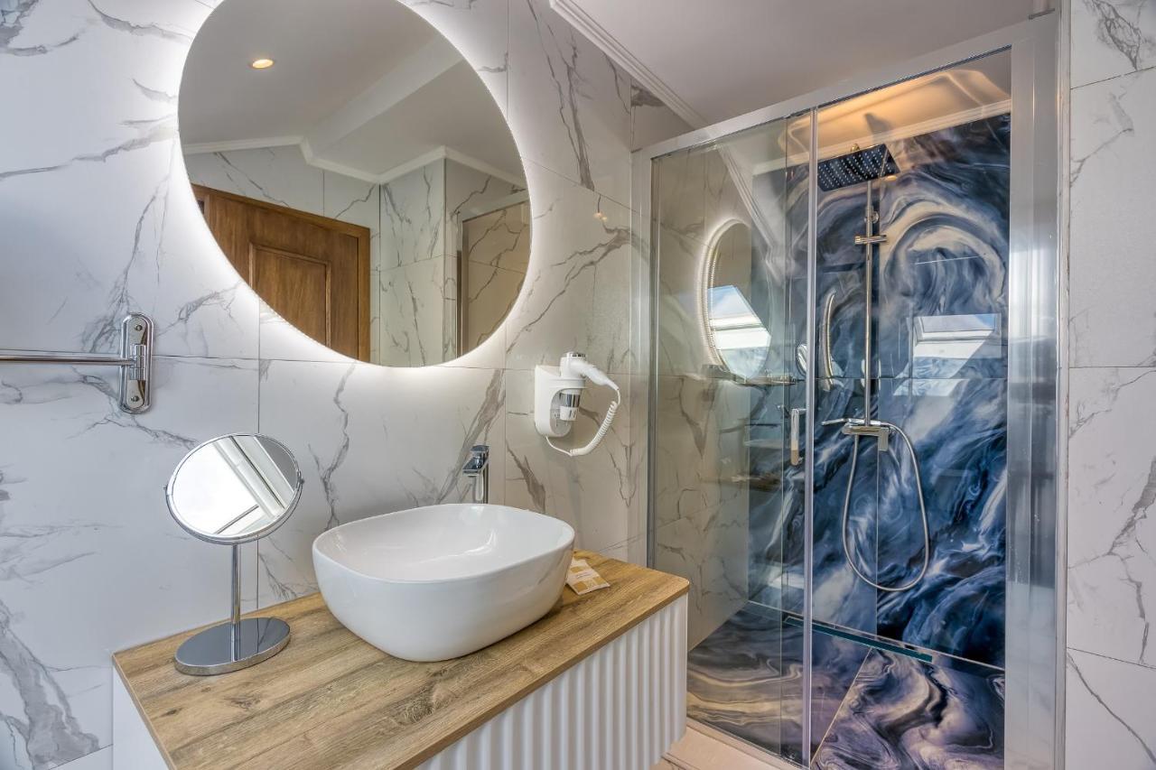 Aparthotel San Valentino Palace à Umag Extérieur photo