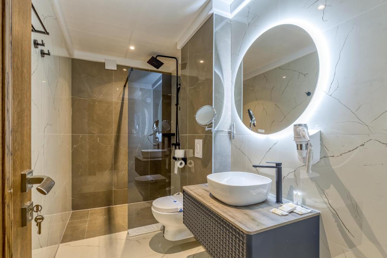 Aparthotel San Valentino Palace à Umag Extérieur photo