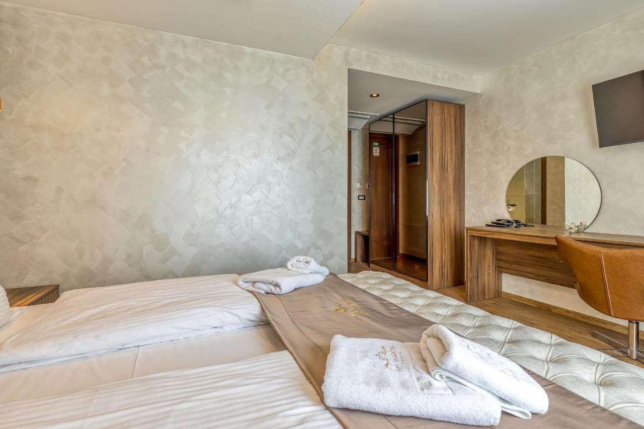 Aparthotel San Valentino Palace à Umag Extérieur photo